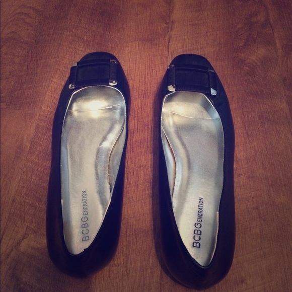 BCBGeneration Shoes - BCBG Black flats